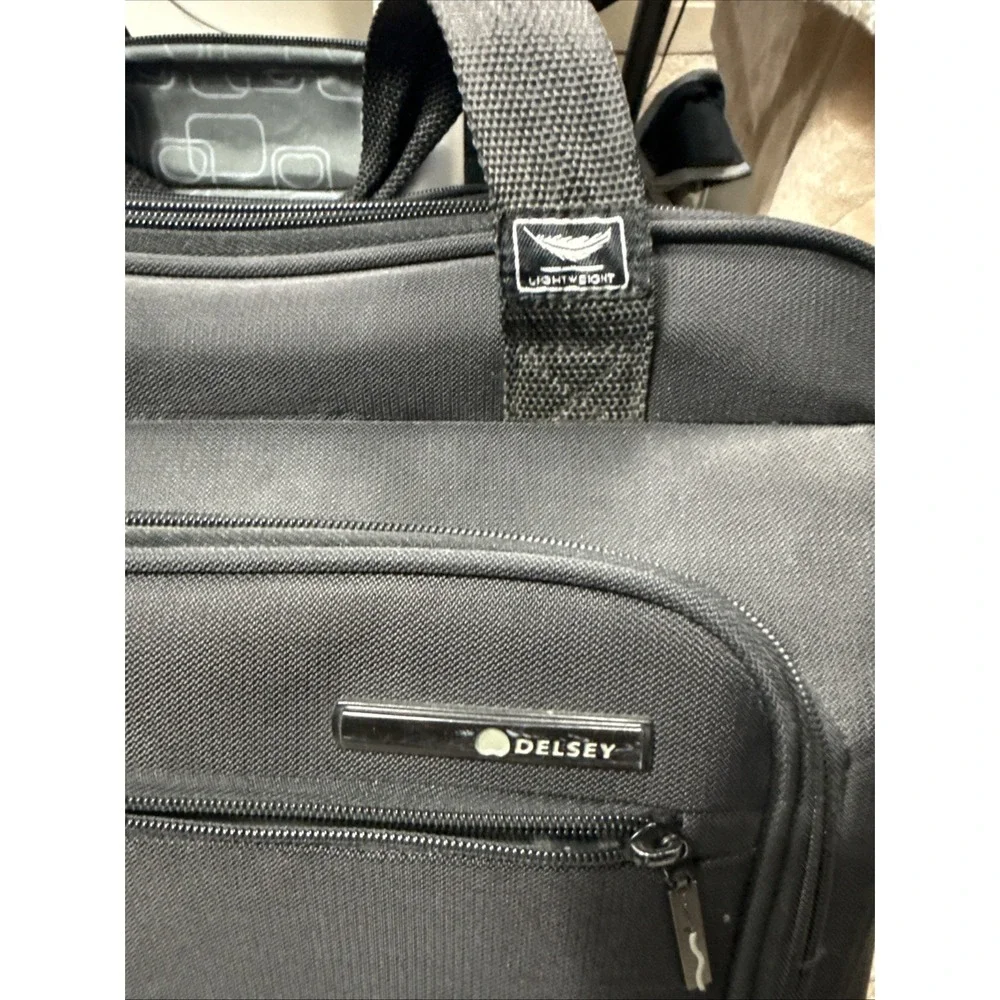 Delsey Super Lite Trolley Travel Tote Rolling Luggage Black 22718BK EUC Carry On